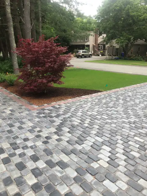 Paver driveway apron